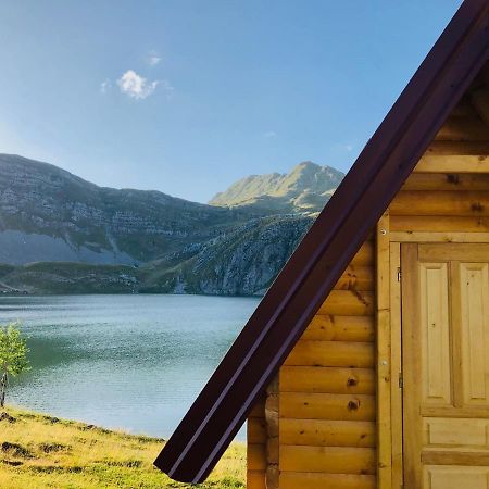 Kapetanovo Jezero Bungalov Bed & Breakfast Podgorica Luaran gambar