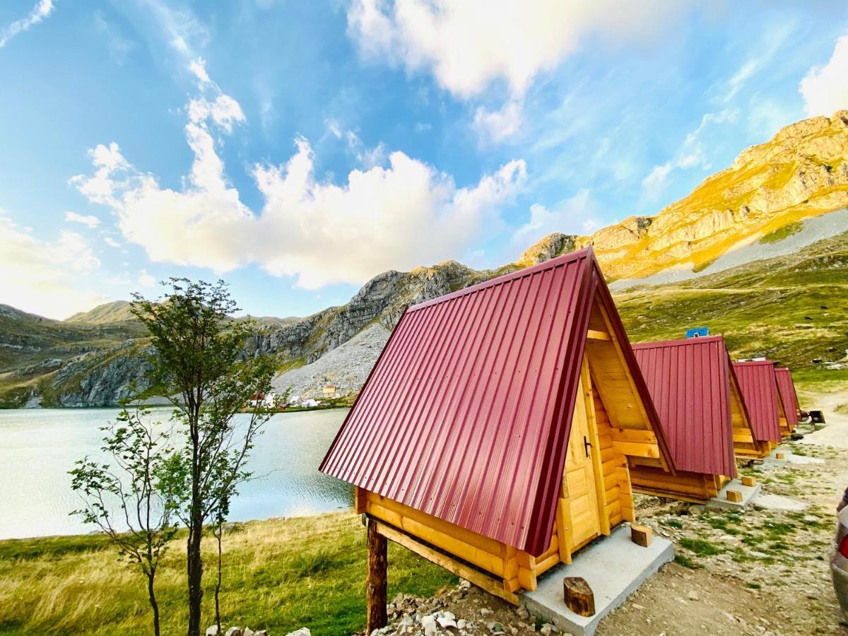 Kapetanovo Jezero Bungalov Bed & Breakfast Podgorica Luaran gambar
